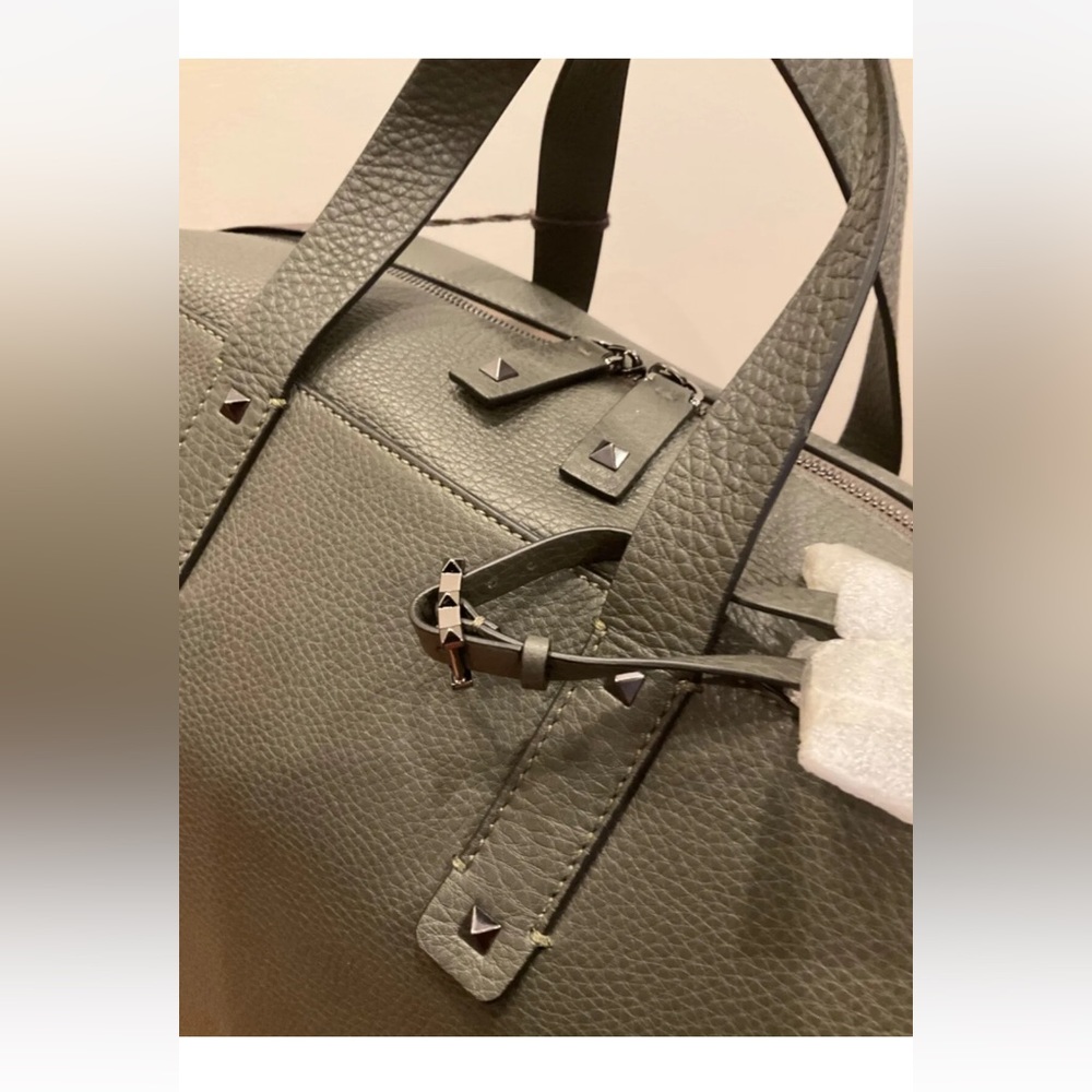 NWT Valentino Rockstud Large Leather Duffle Bag